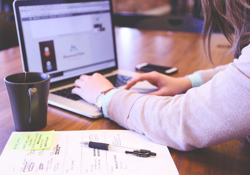 praca przez internet